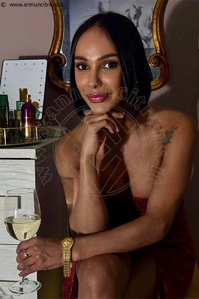 Foto Annunci Vip Transescort Bologna Ella Ricci